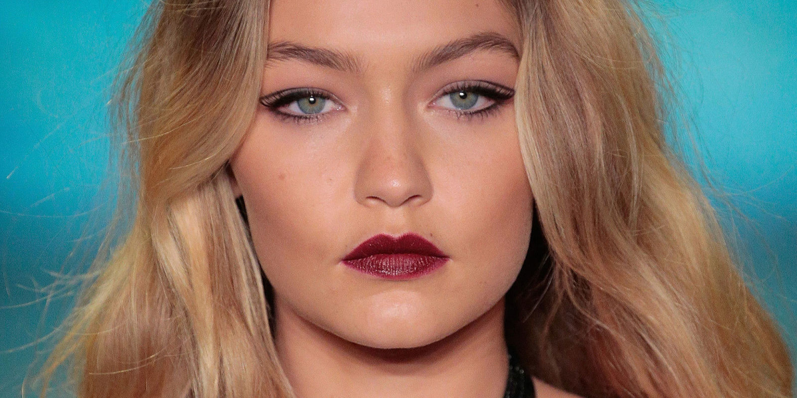 How to wear a berry lipstick