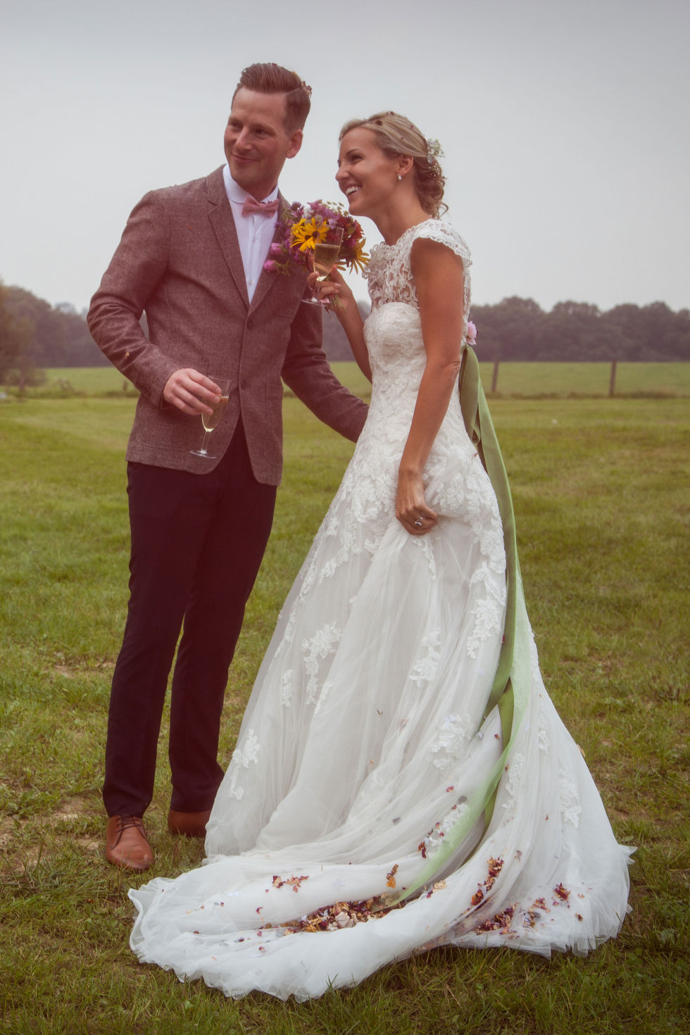 Real Brides Uk Midway Media Wedding Dress Inspiration From Real Brides