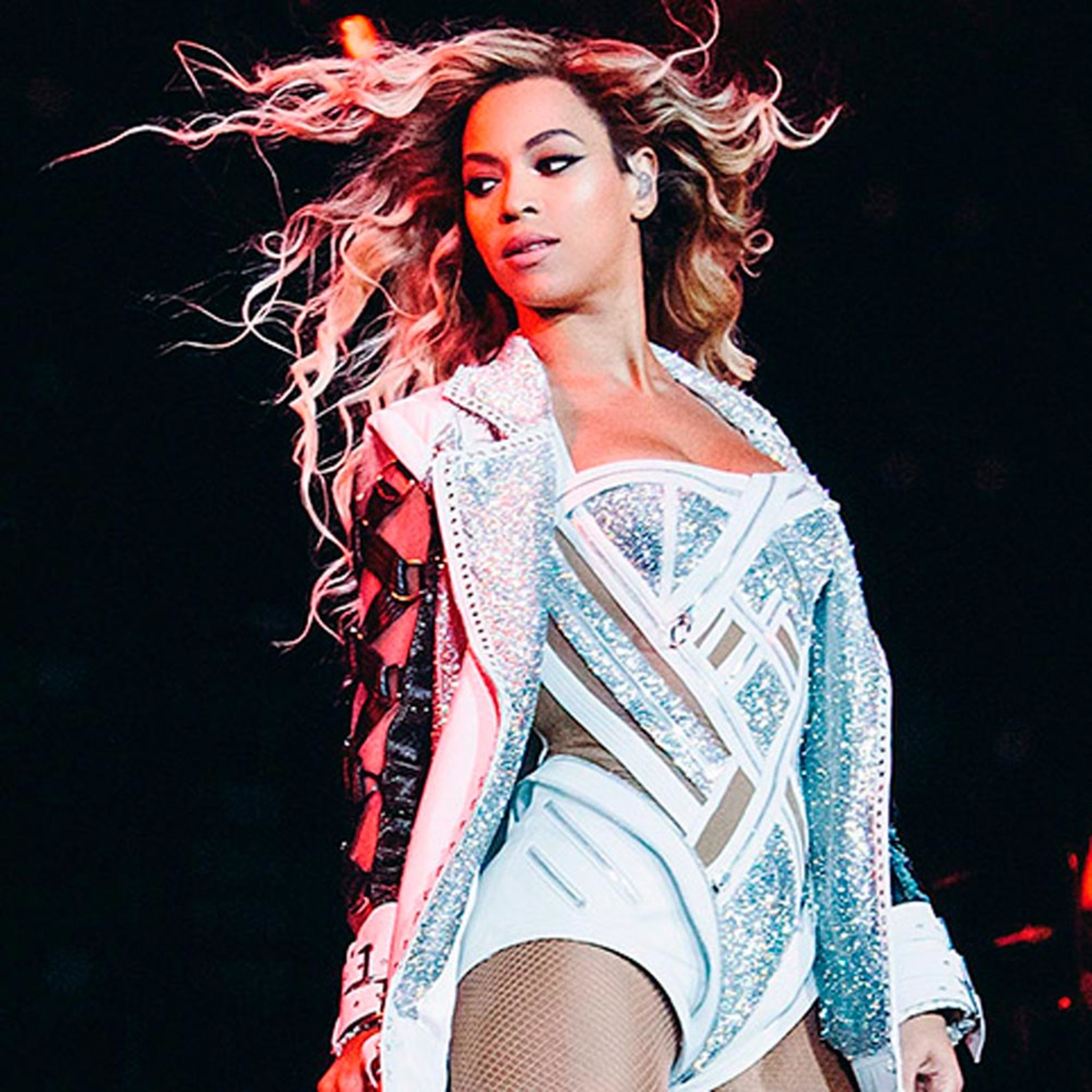 Versace Designs Tour Costumes for Beyonce's Mrs. Carter World Tour 2014 ...