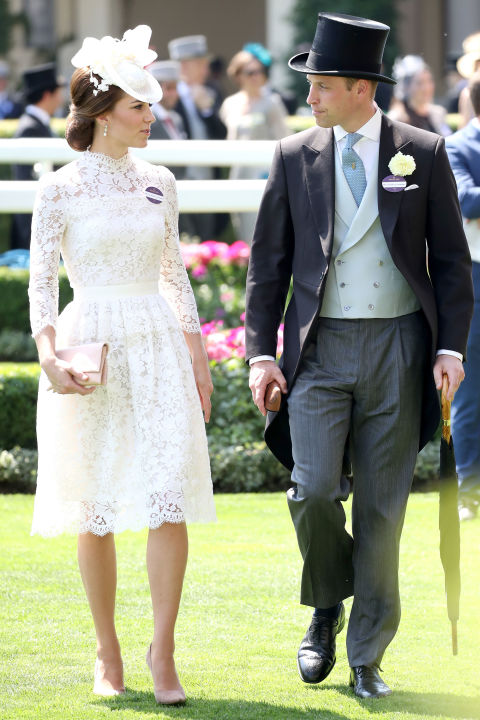 https://harpersbazaaruk.cdnds.net/17/25/480x720/royal-ascot-2017-duchess-cambridge-duke-prince-william.jpg